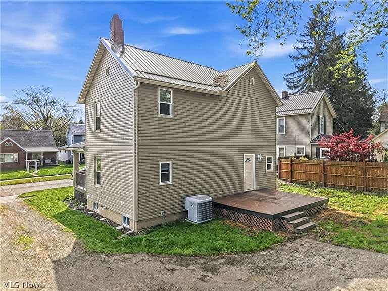 Listing photo 5