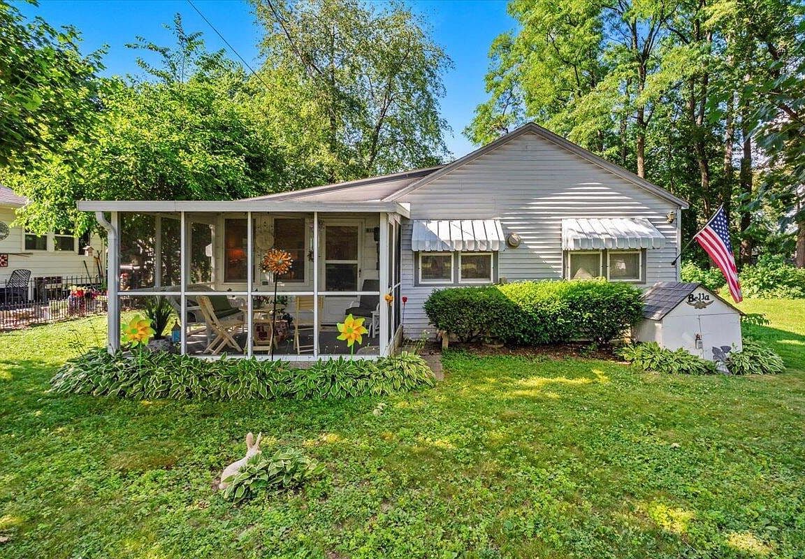 Primary listing photo