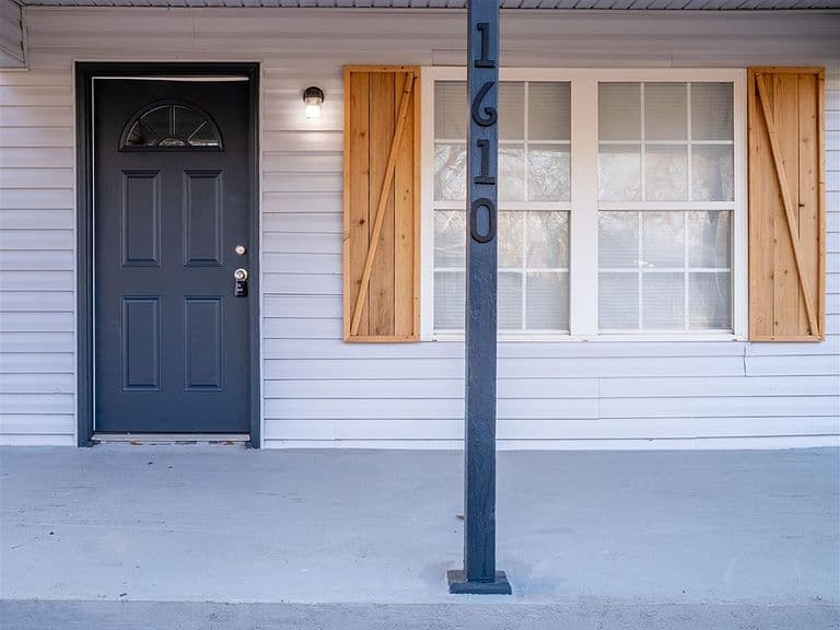 Listing photo 4