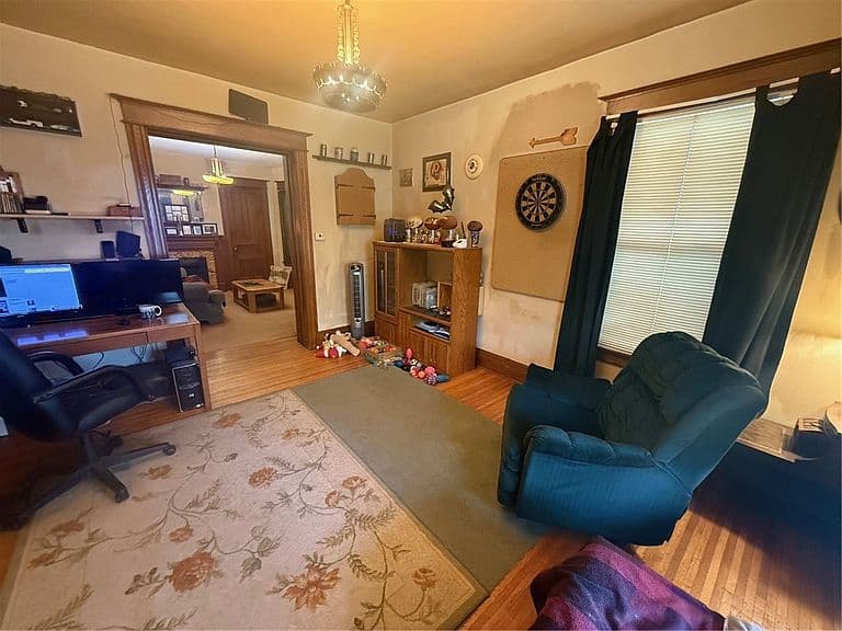 Listing photo 4
