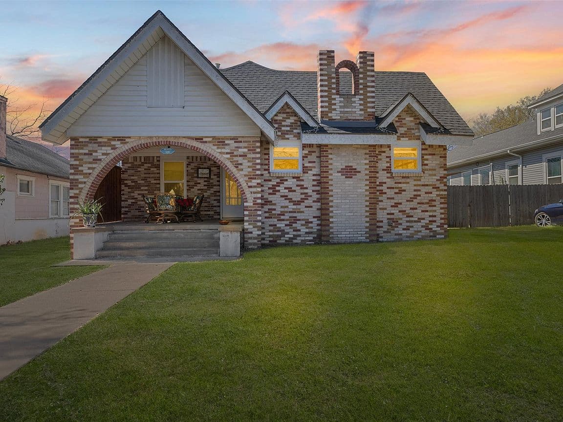 Primary listing photo