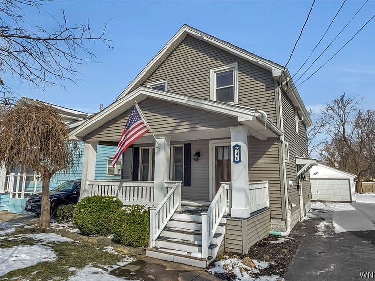Listing photo 2