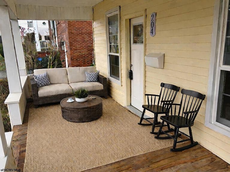 Listing photo 4