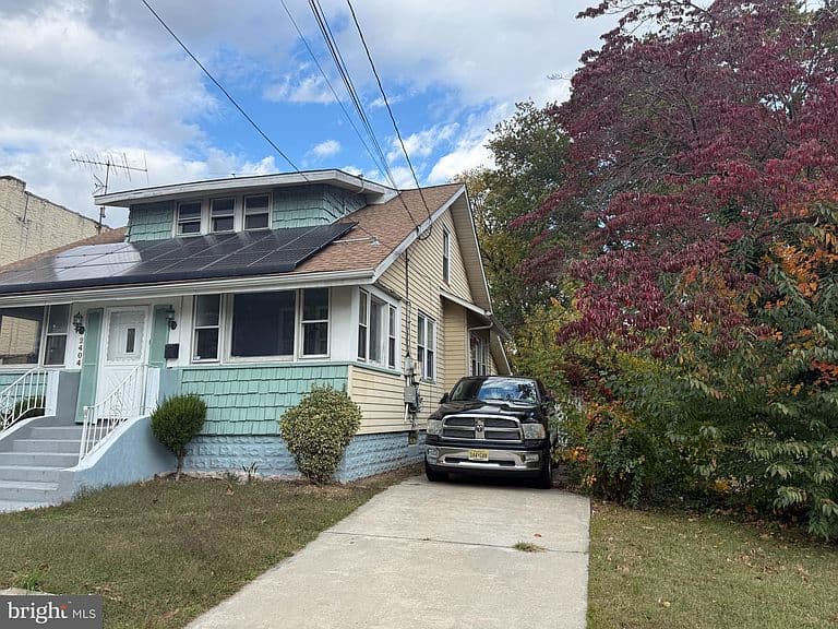Listing photo 3