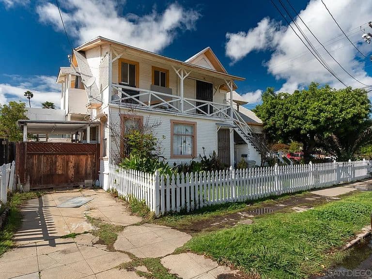 Listing photo 3
