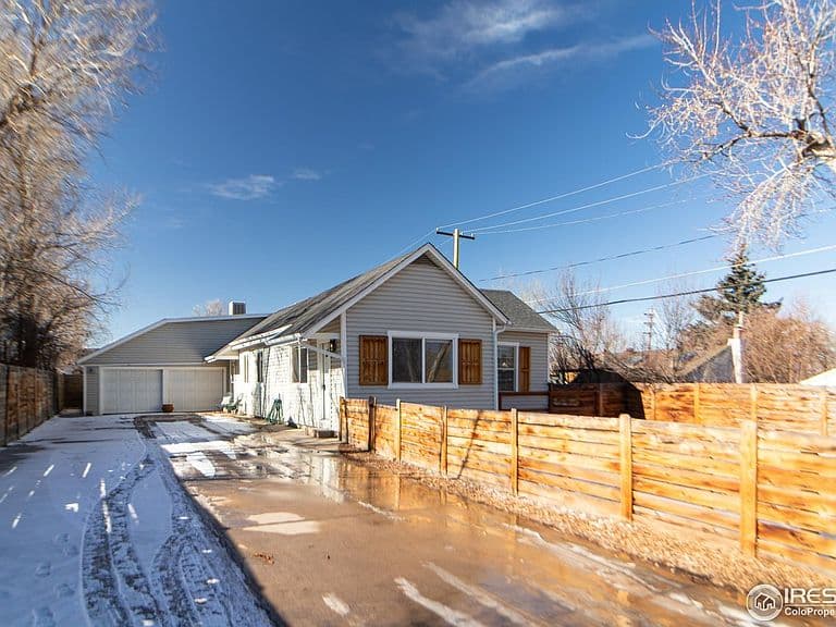 Listing photo 2