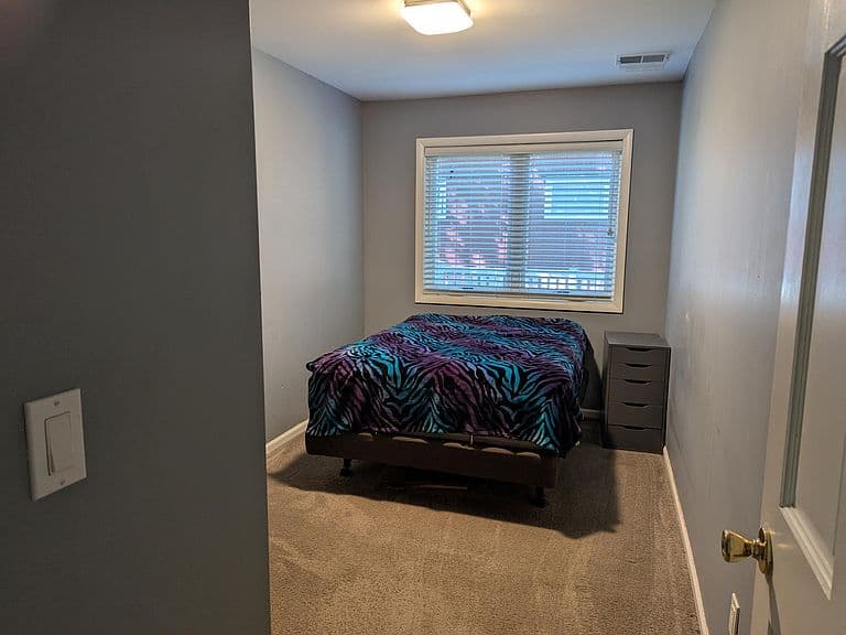 Listing photo 5
