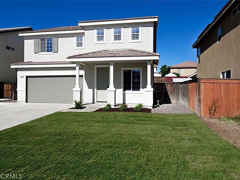 Listing photo 2