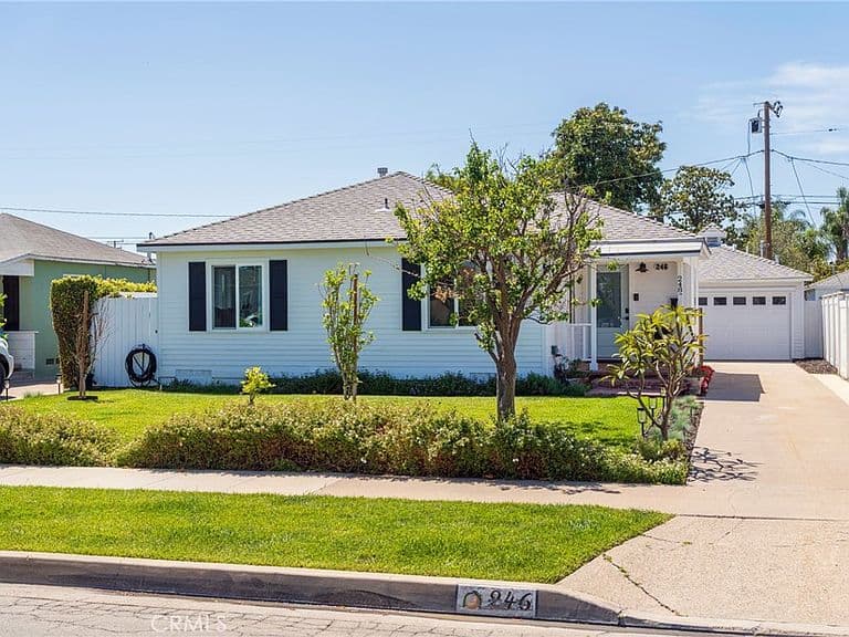 Listing photo 3