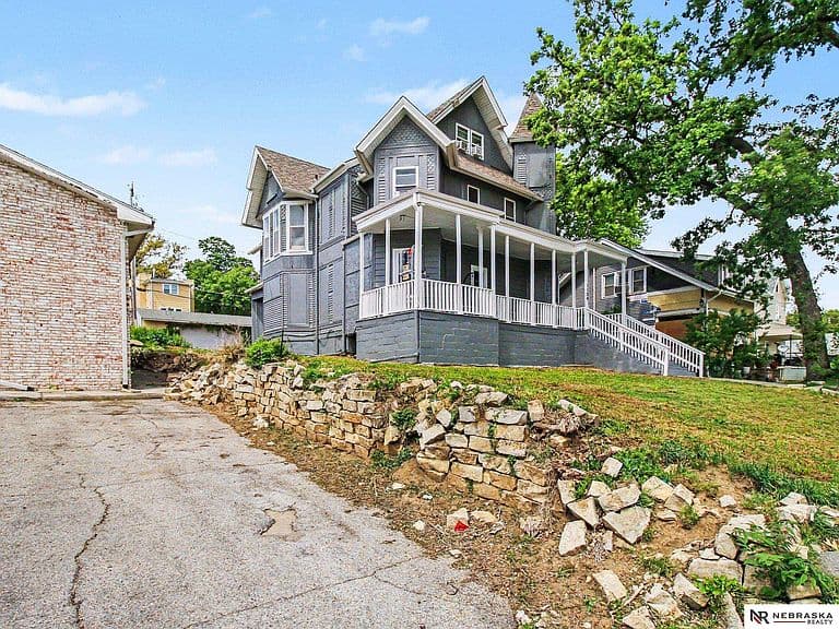 Listing photo 3