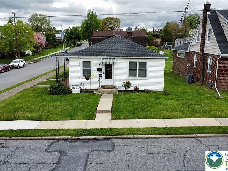 Listing photo 4