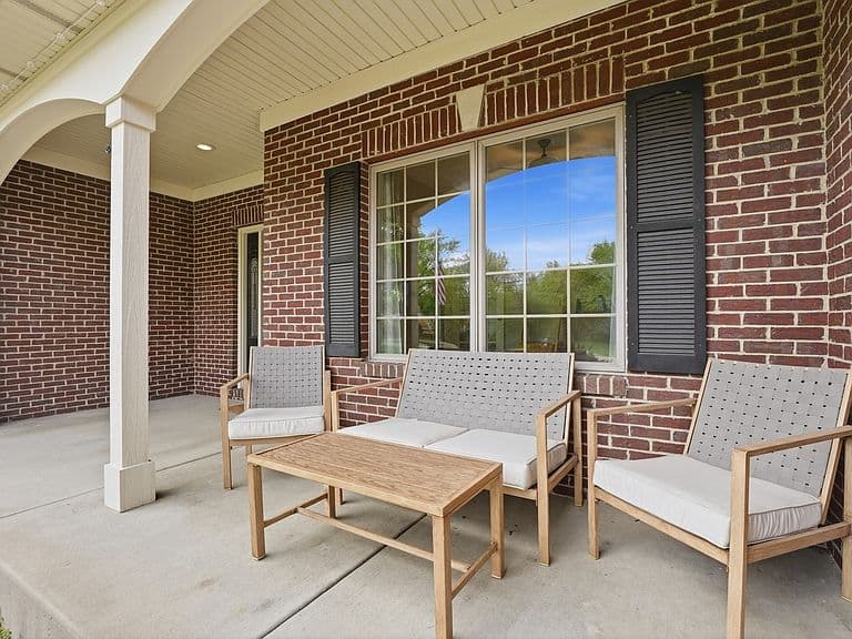 Listing photo 4