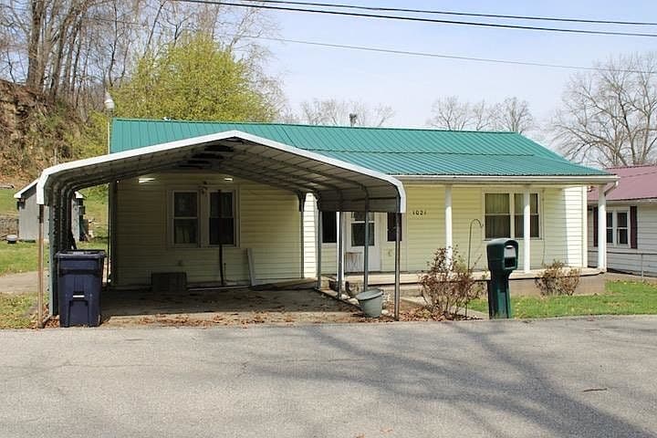 Listing photo 3