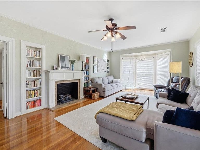 Listing photo 5