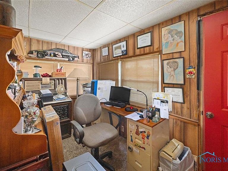 Listing photo 5