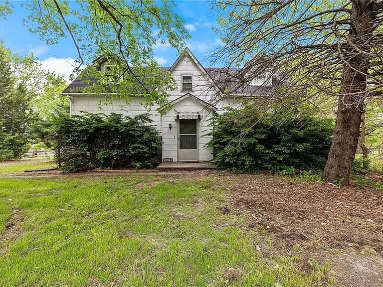 Listing photo 5