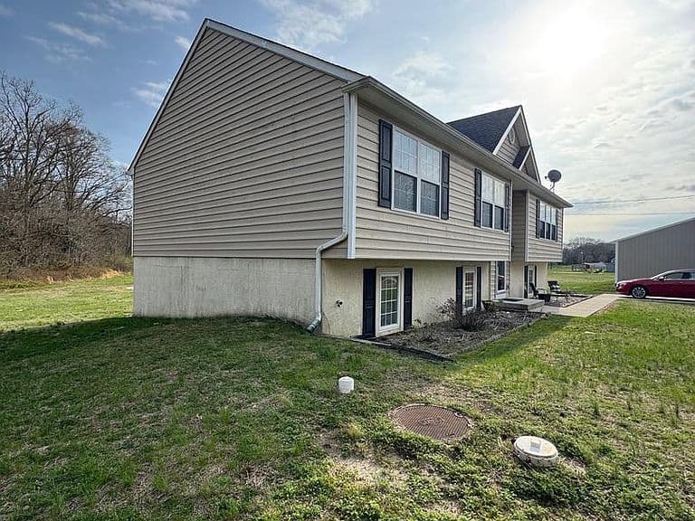 Listing photo 5