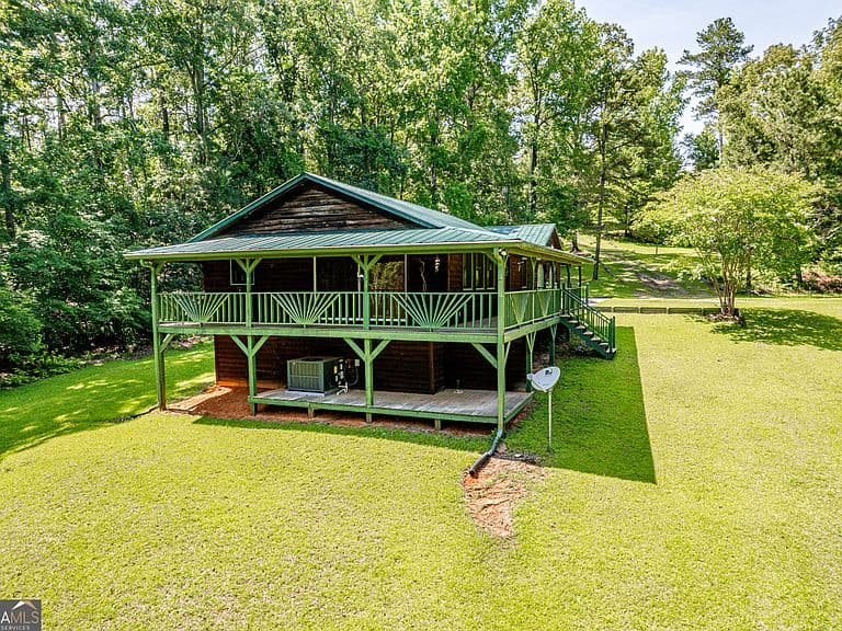 Listing photo 3