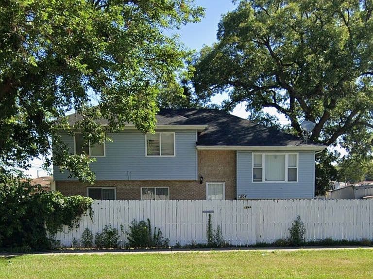 Listing photo 4
