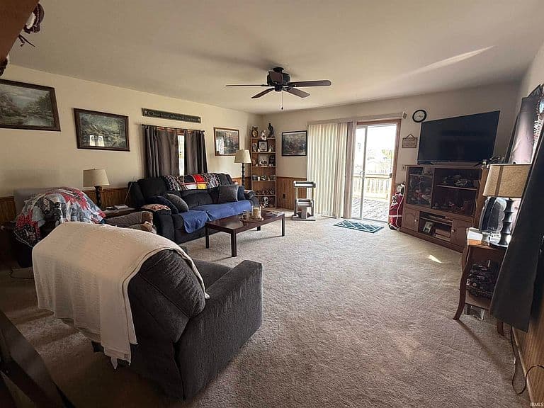 Listing photo 5