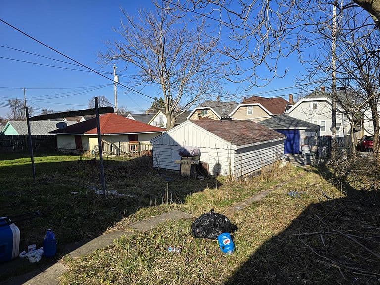 Listing photo 4