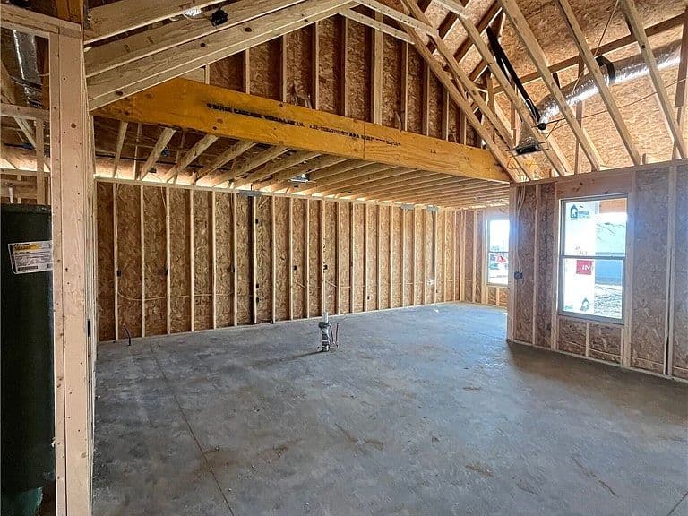 Listing photo 5