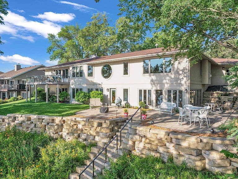 Listing photo