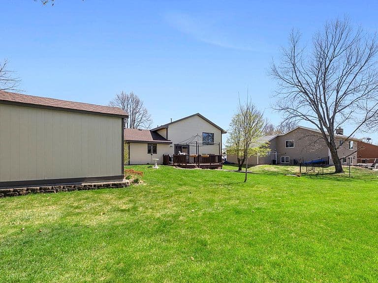 Listing photo 4