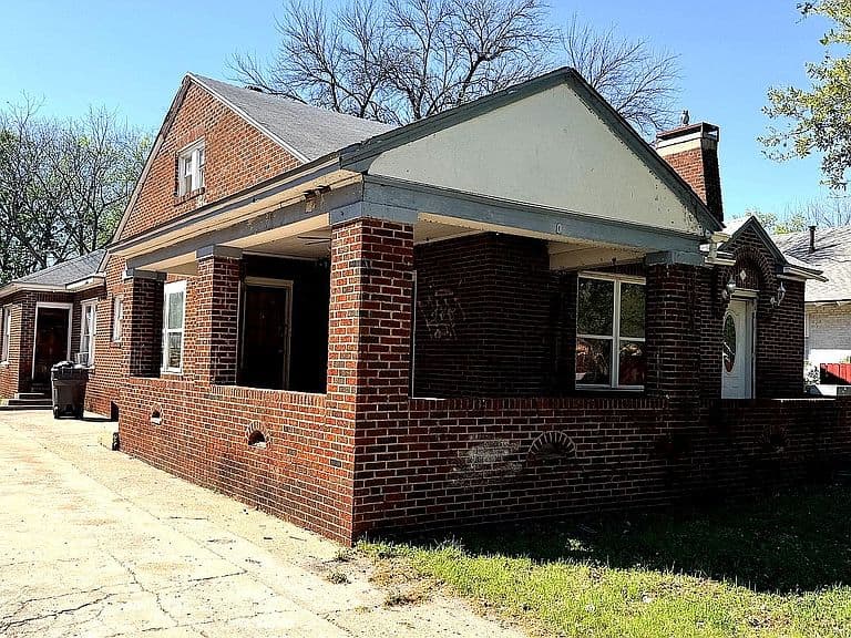 Listing photo 3