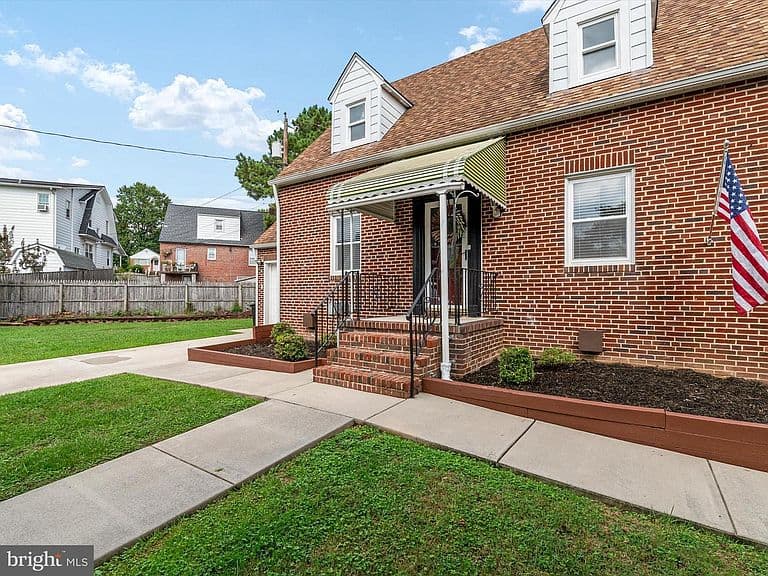 Listing photo 5