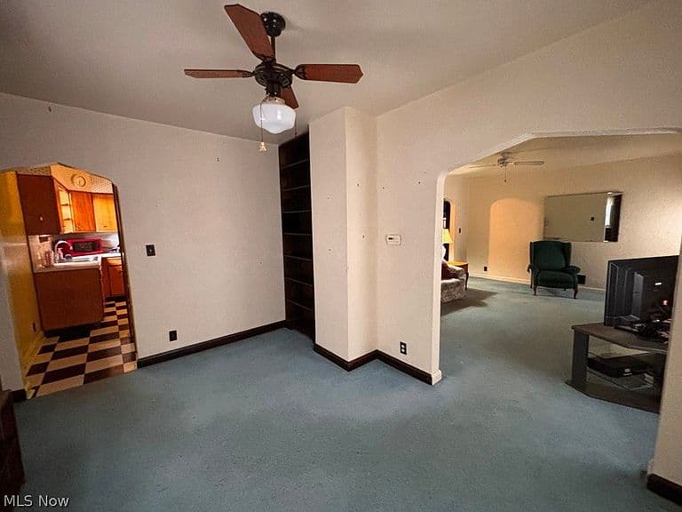 Listing photo 5