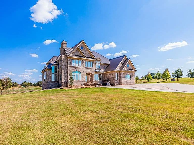Listing photo 4