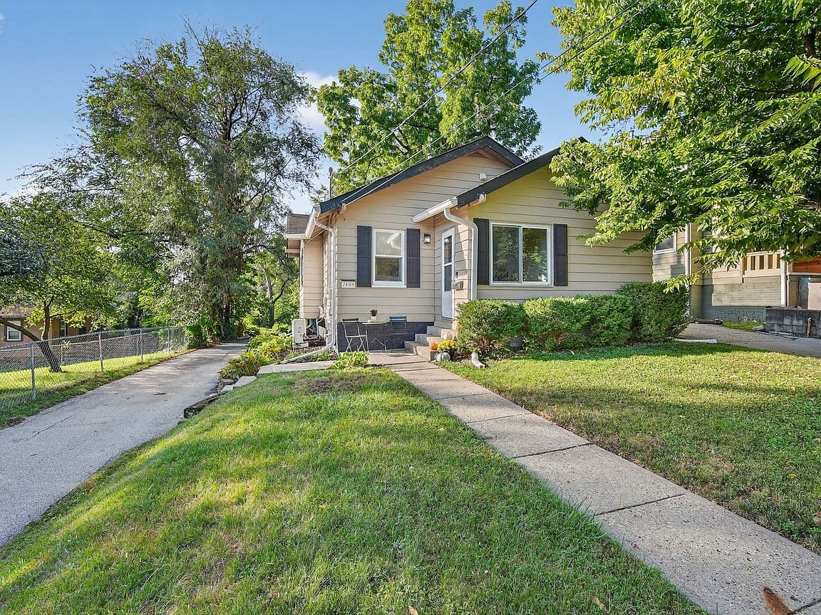 Primary listing photo