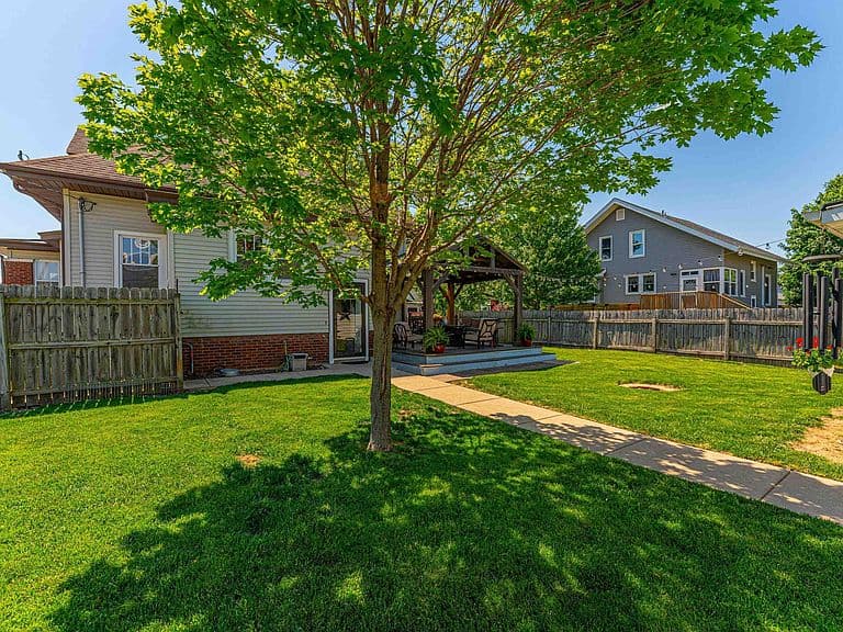 Listing photo 5
