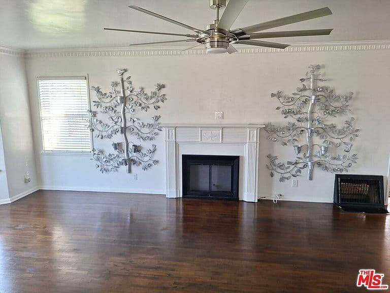 Listing photo 5