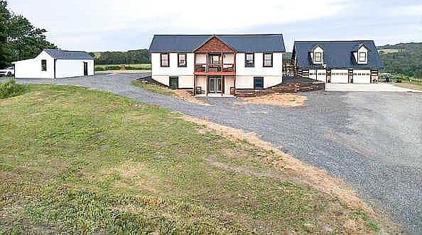 Listing photo 2