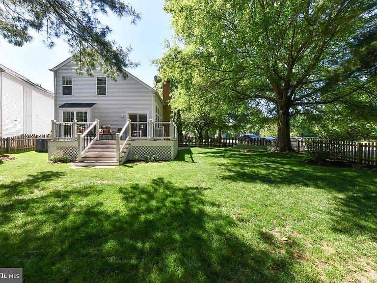 Listing photo 5