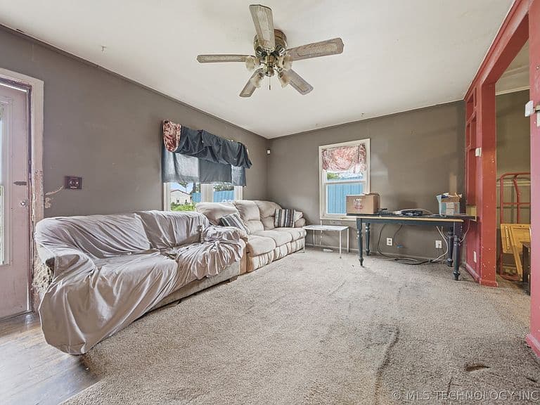 Listing photo 5