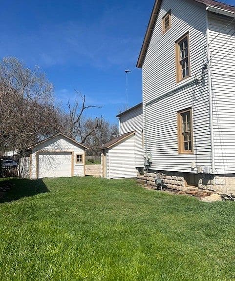 Listing photo 4
