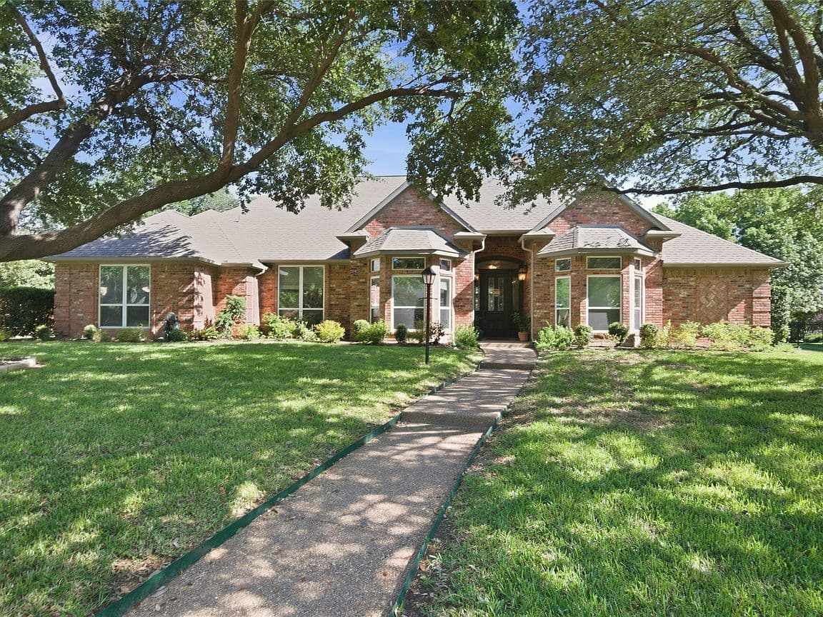 Primary listing photo