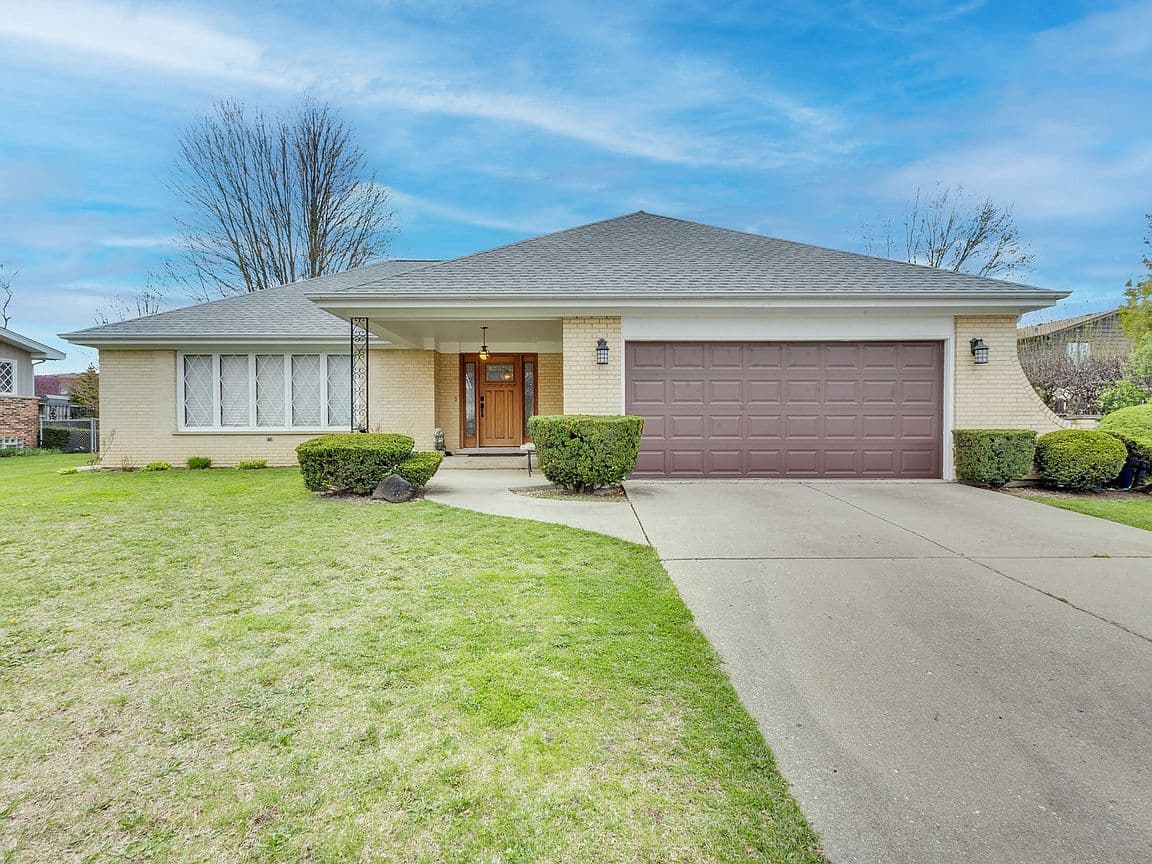 Primary listing photo