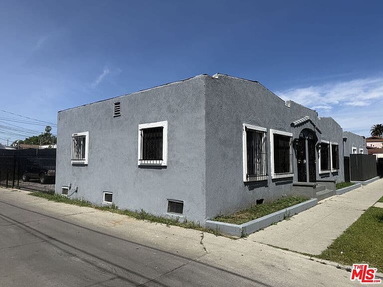 Listing photo 5