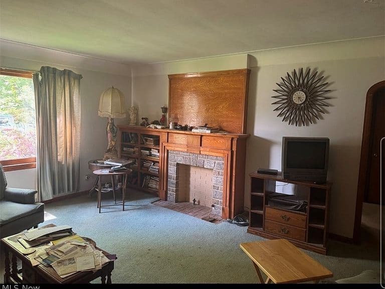 Listing photo 3