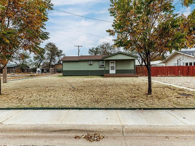 Listing photo 2