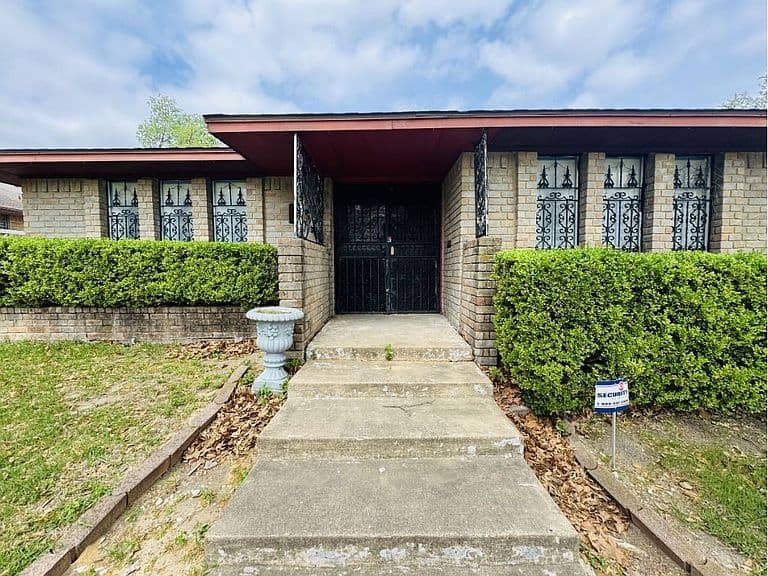 Listing photo 4