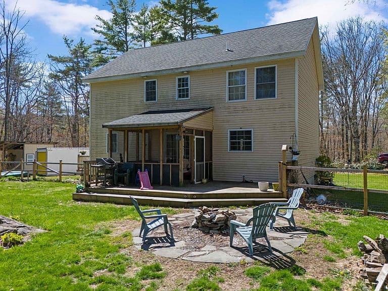 Listing photo 4