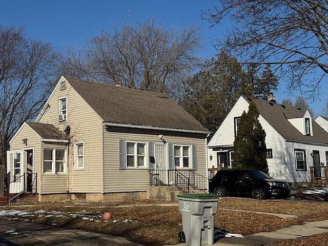 Listing photo 4