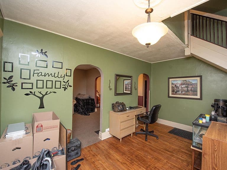 Listing photo 5