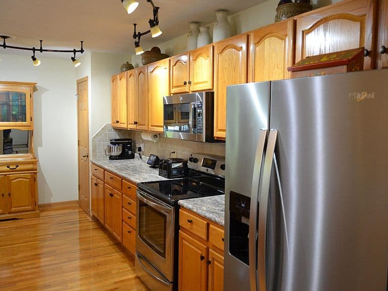 Listing photo 3