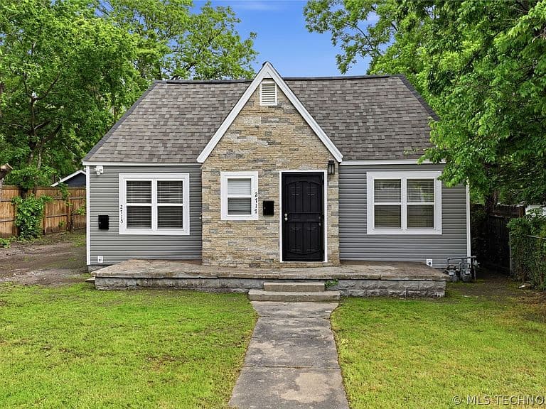 Listing photo 3